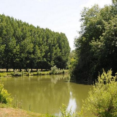Camping Au Bord De L'Aisne Guignicourt Ngoại thất bức ảnh