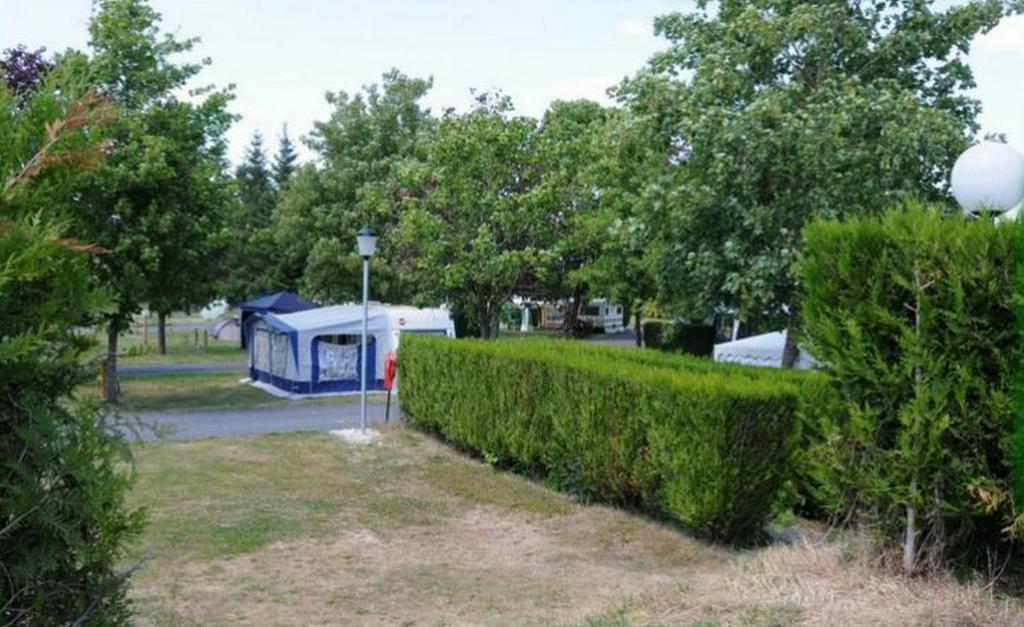 Camping Au Bord De L'Aisne Guignicourt Ngoại thất bức ảnh